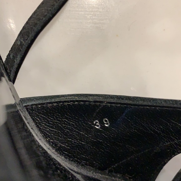 Miu Miu patent leather sandals - Picture 7 of 7